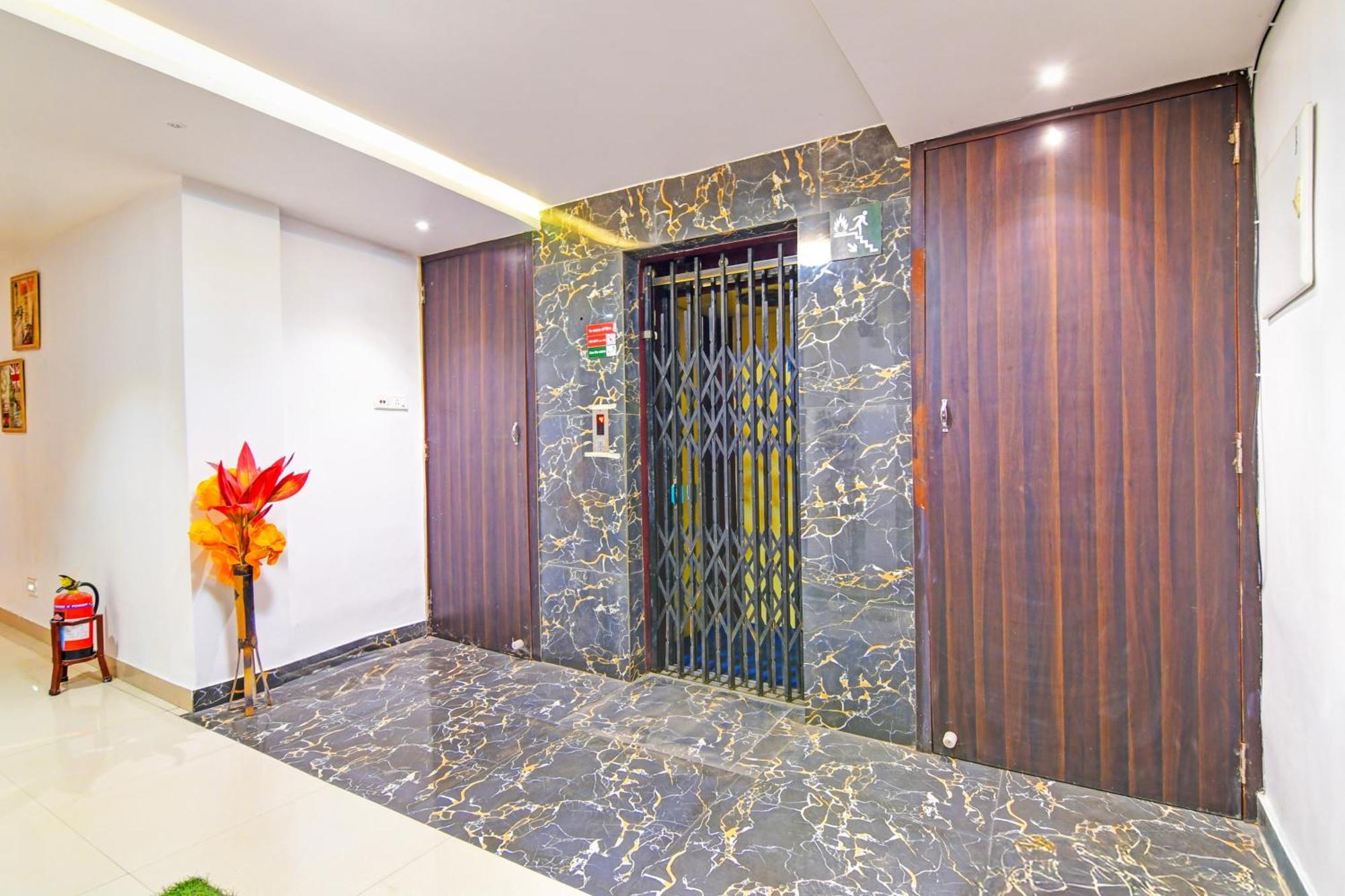 Super Hotel O Baguiati Nager Bazaar Екстериор снимка
