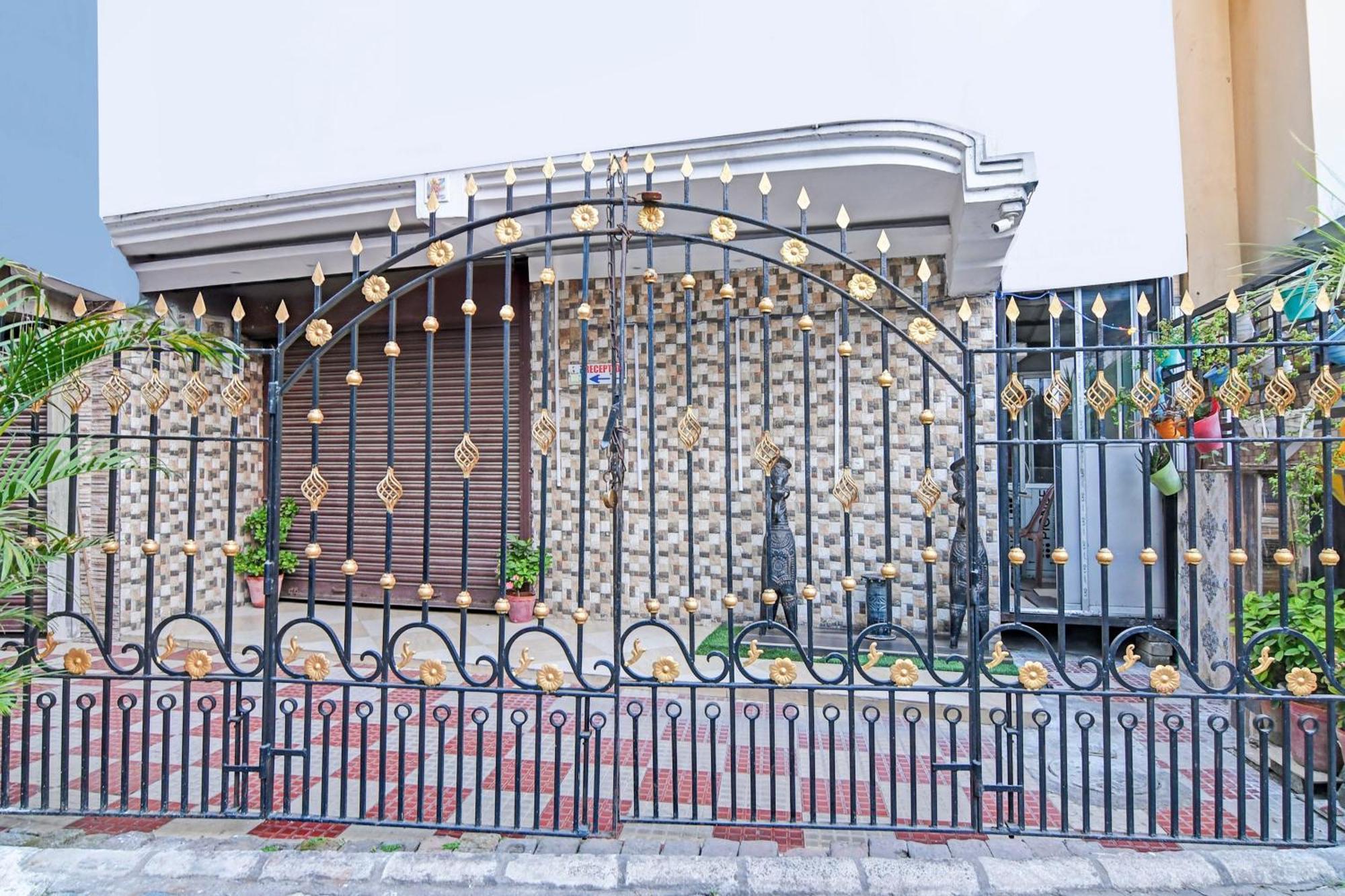 Super Hotel O Baguiati Nager Bazaar Екстериор снимка